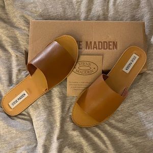 Steve Madden slides